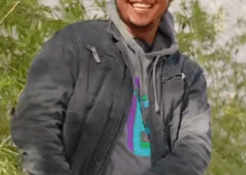 Fingió ser una vendedora de dulces para poner prueba sus empleados parte 2