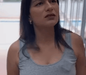 Meu Marido traz os problemas do trabalho pra dentro de casa,chega estressado gritando comigo nossa filha parte 2