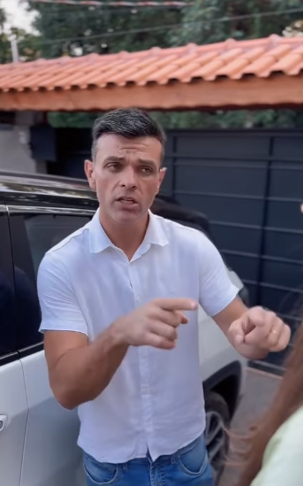 Ele achou que iria me impedir de dirigir nosso carro novo,eu ajudei comprar então tenho direito de pegar também parte 2