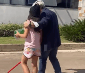 MILIONA RIA DA UMA GRANDE RECOMPENSA PARA MELHOR funcionário parte 2