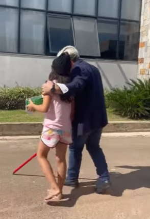 MILIONA RIA DA UMA GRANDE RECOMPENSA PARA MELHOR funcionário parte 2