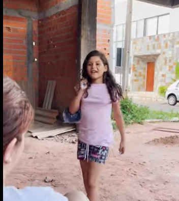 Menina encontra carteira faz alo surpreendente parte 2