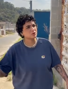 Ela leva fogão para sogra, para que ela não vá mais sua casa