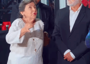 Le niegan la entrada abuelitos en un club sin saber que eran los dueños P2 parte 2