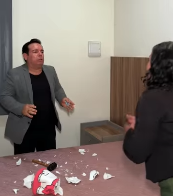 Ele pegou as economias, foi descoberto e esse foi o fim parte 2