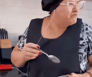 Empregada quelm0u camiseta do patrão parte 2