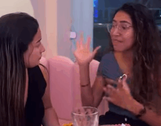 Elas se aproveitaram da empregada traindo ela para na pagar que deviam parte 2