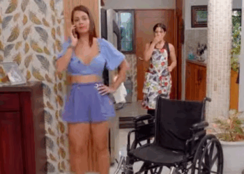 Fingió estar en silla de ruedas pero la empleada fue más inteligente parte 2