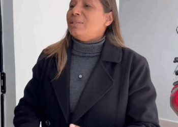 Minha vizinha levou dinheiro do meu negócio me deixando uma dívida parte 2