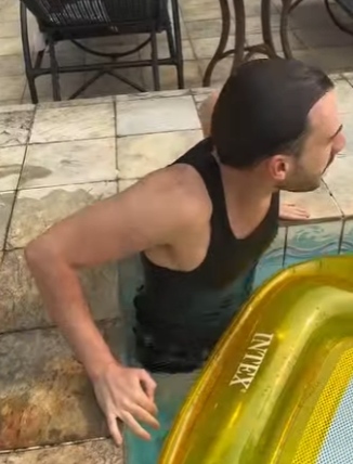 Ela fingiu ser uma boa Mãe mas acabou pєgando namorado da filha part2