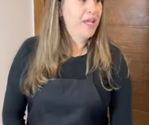 Ela escondeu patrão atrás da porta por esse motivo parte 2