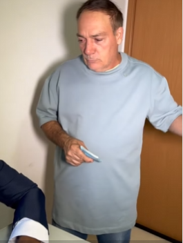 O filho levou a namorada para casa para conhecer a mãe, mas a mãe foi malvista por causa de sua posição social parte 2