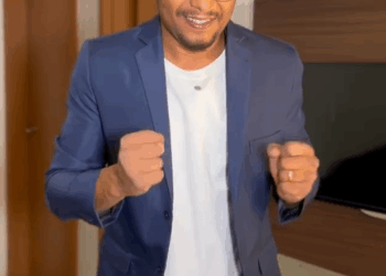 Ela achou um bilhetinho do neto no bolso, mal sabia que o patrão tava ouvindo tudo! parte 2