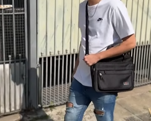 Esposa não queria dividir carro de presente com marido parte 2