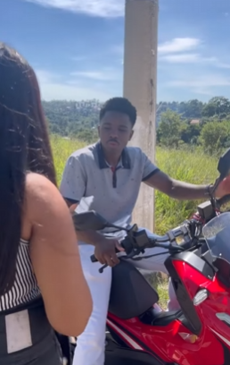 Ela vendia suco antes de atender os clientes tomava café da manhã até descobrirem motivo parte 2