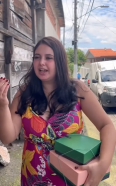 L2401004 De uma história nascem centenas parte 2