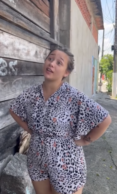 L2401001 Fingindo que não percebemos nada descobrimos muita parte 2