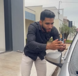 L2407001 Mal entendido entre funcionarios de uma empresa parte 2