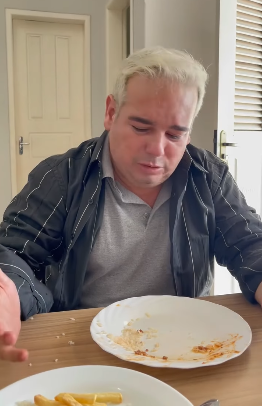 L2507002 Filha trata pai assim aprende uma grande licao part2