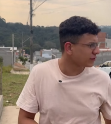 Vendia sorvetes seus amigos iam tomar fiado sem se importarem de prejudicar seus negócios part2